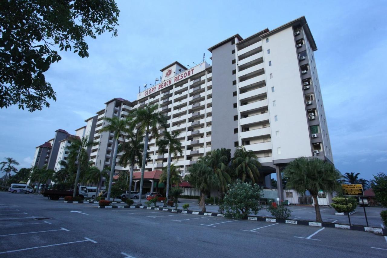 GLORY Beach Resort private 2 bedroom apartment Port Dickson Buitenkant foto