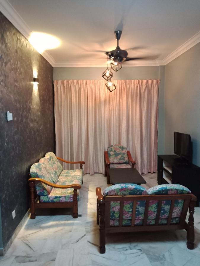 GLORY Beach Resort private 2 bedroom apartment Port Dickson Buitenkant foto
