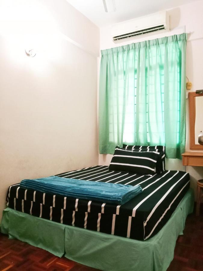 GLORY Beach Resort private 2 bedroom apartment Port Dickson Buitenkant foto