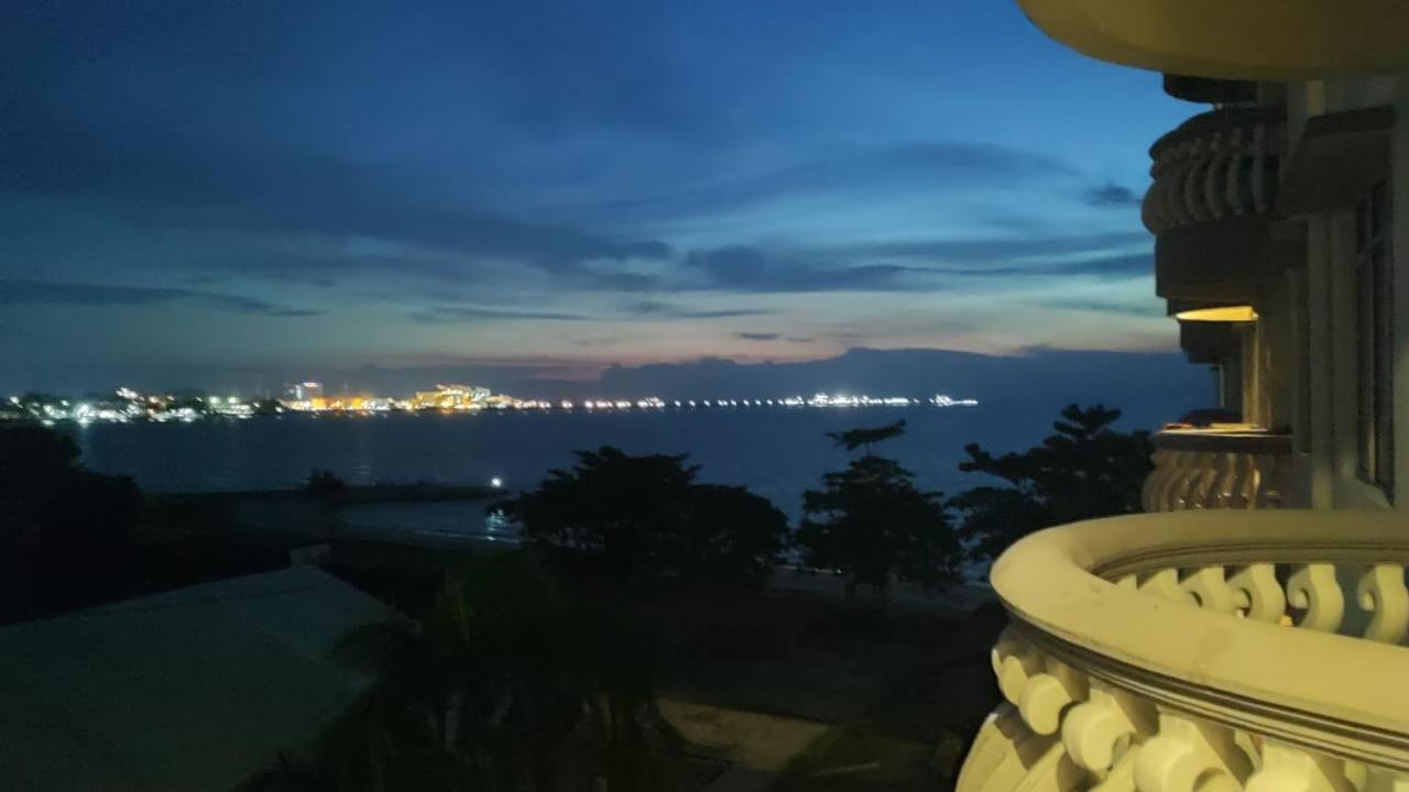 GLORY Beach Resort private 2 bedroom apartment Port Dickson Buitenkant foto